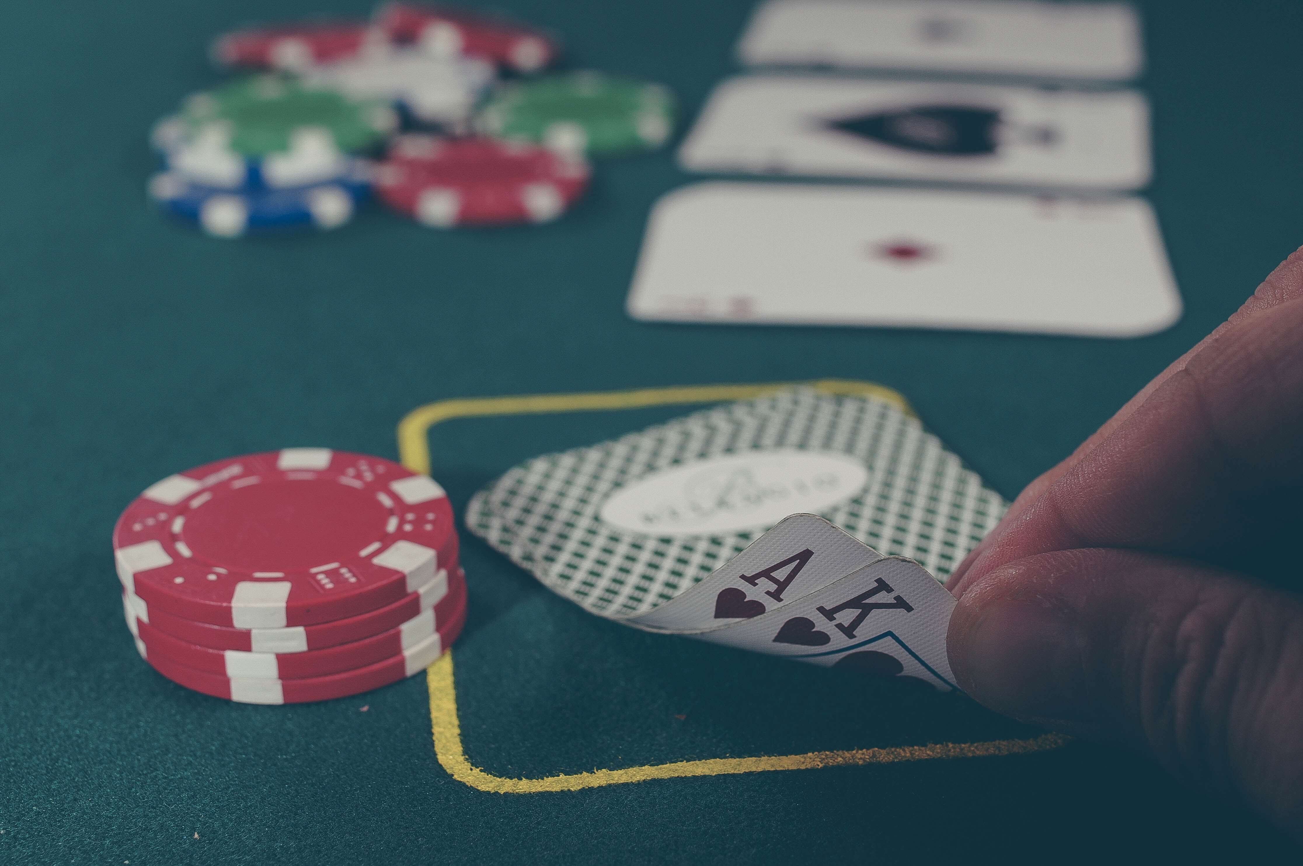 Poker Etiquette The Right Time to Leave the Table Just Poker Tables